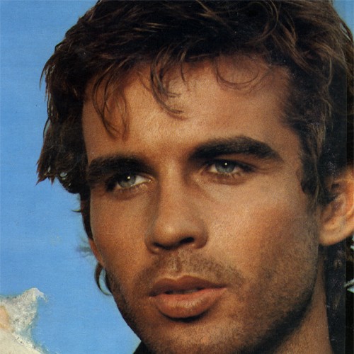 Самый красивый актер 80х Пьер Коссо - Новости