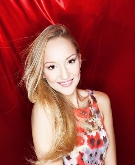 Полина Сидихина: фото и биография - Трейлеры