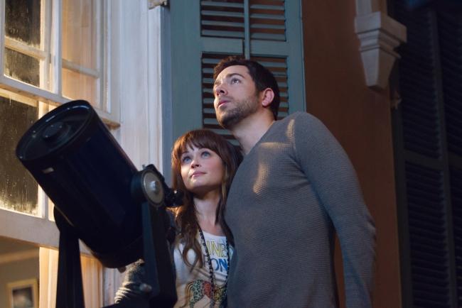 Помни воскресенье / Remember Sunday (2013) - Трейлеры