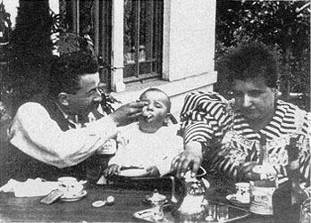 Прибытие поезда на вокзал Ла-Сиоты - Трейлеры