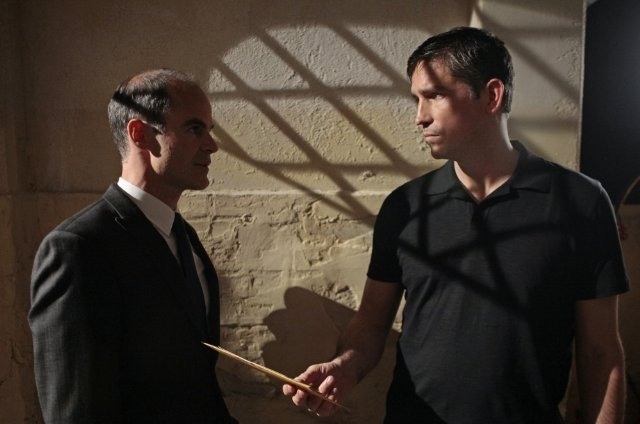 Сериал "В поле зрения" (2011-2012) - Трейлеры Сериал "В поле зрения" (2011-2012) - Трейлеры