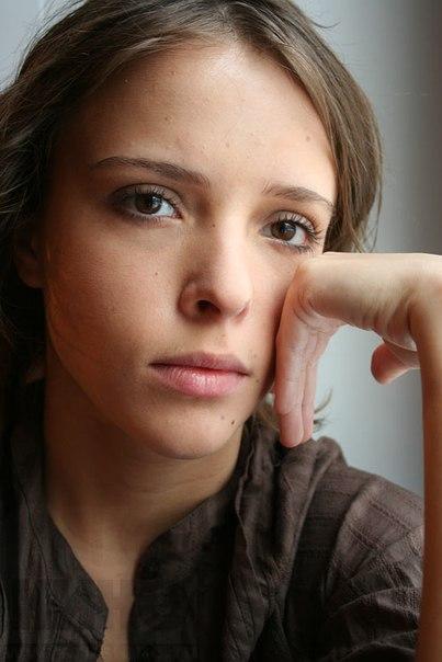 Галина Звягинцева: "В сериале "Выжить после" я делала партнеру массаж сердца" - Актрисы Галина Звягинцева: "В сериале "Выжить после" я делала партнеру массаж сердца" - Актрисы