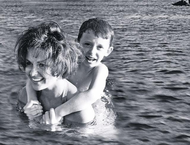 Дочь Натальи Фатеевой Наталья Егорова: фото - Актрисы Дочь Натальи Фатеевой Наталья Егорова: фото - Актрисы