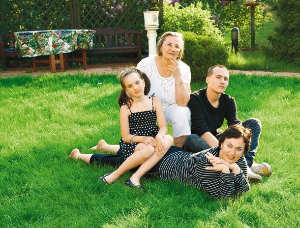 Георгий Толордава: Сын актрисы Ларисы Гузеевой - Биографии