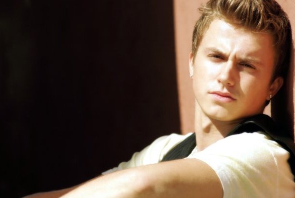 Кенни Вормолд Kenny Wormald - Биографии