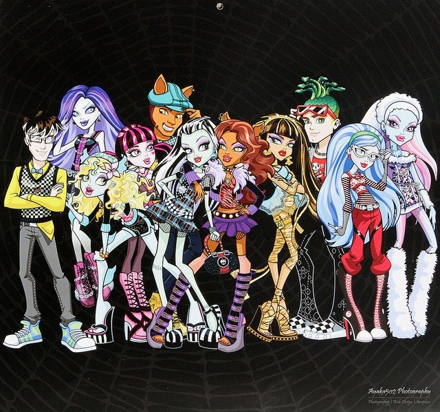 Школа монстров: Монстрические мутации (2014) - Трейлеры