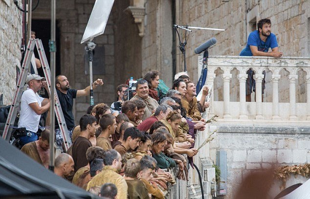 СМИ: Для борьбы с утечками обнажённых сцен «Игры престолов» наняли 200 охранников - Трейлеры СМИ: Для борьбы с утечками обнажённых сцен «Игры престолов» наняли 200 охранников - Трейлеры