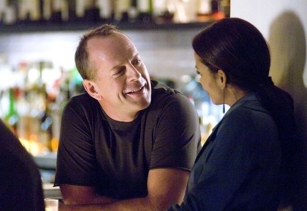 Идеальный незнакомец - Трейлеры