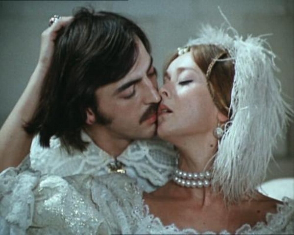 Собака на сене ( 1977) - Трейлеры