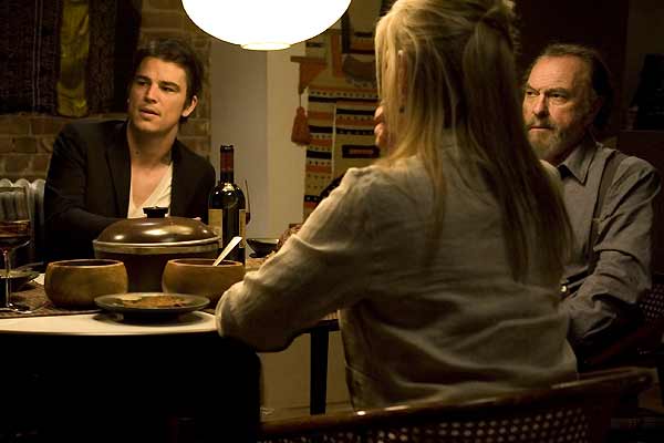 «Август» фильм 2008 - Трейлеры