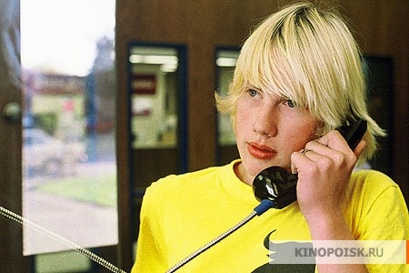 «Слон» — полнометражный фильм американского независимого режиссёра и сценариста Гаса Ван Сента - Трейлеры