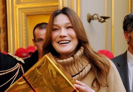 Карла Бруни (Carla Bruni) биография, фото, личная жизнь и ее дочь 2017 - Иностранные актеры. Карла Бруни (Carla Bruni) биография, фото, личная жизнь и ее дочь 2017 - Иностранные актеры.