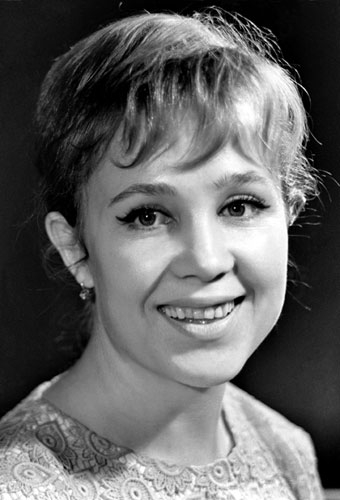 Девчата (в цвете) - Трейлеры