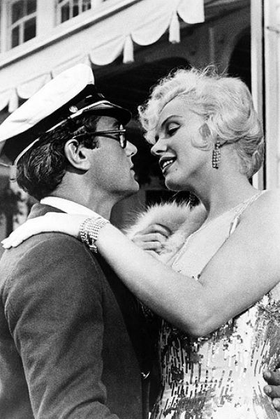 Мерилин Монро и ее мужчины - Биографии