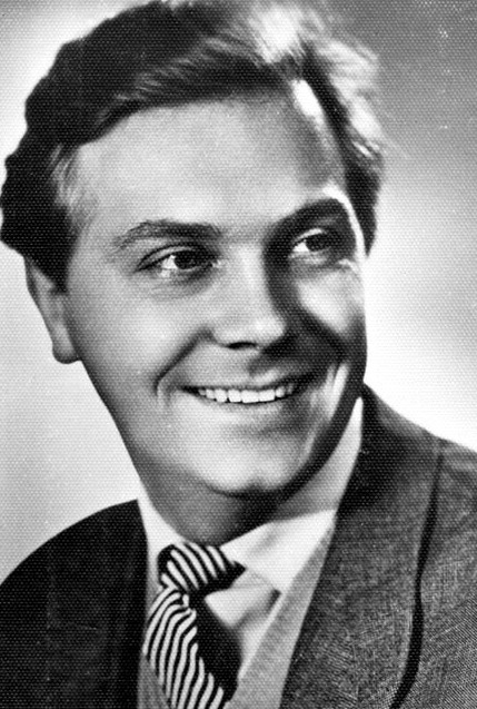 Актер Анатолий Кузнецов - Биографии