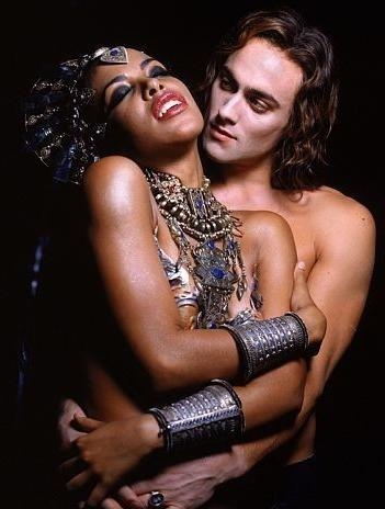 «Королева проклятых» - Трейлеры «Королева проклятых» - Трейлеры