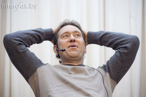 Быстрее, чем кролики (2013) - Трейлеры