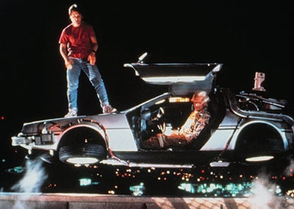 Назад в будущее (1985г) - Трейлеры Назад в будущее (1985г) - Трейлеры