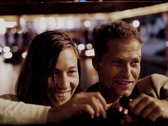 Босиком по мостовой - Трейлеры Босиком по мостовой - Трейлеры