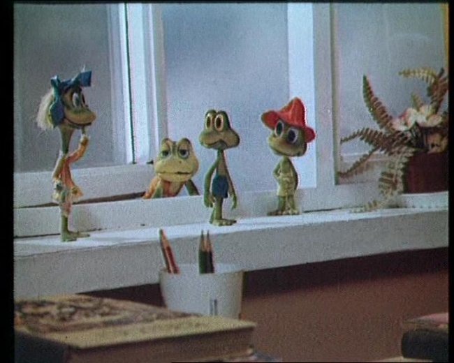 Три лягушонка - Трейлеры