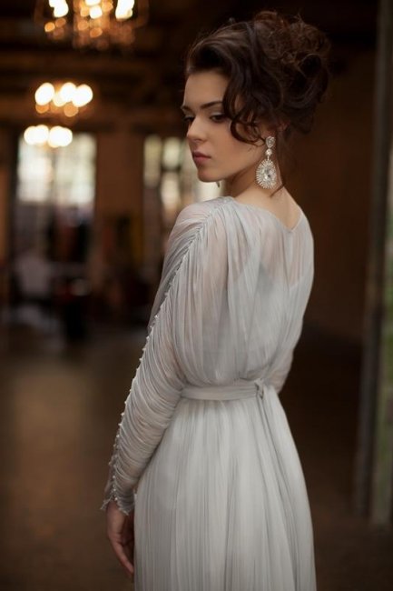 Аделина Сотникова продемонстрировала фигуру в купальнике - Трейлеры