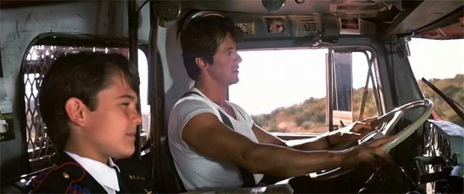 Изо всех сил (1987) - Трейлеры