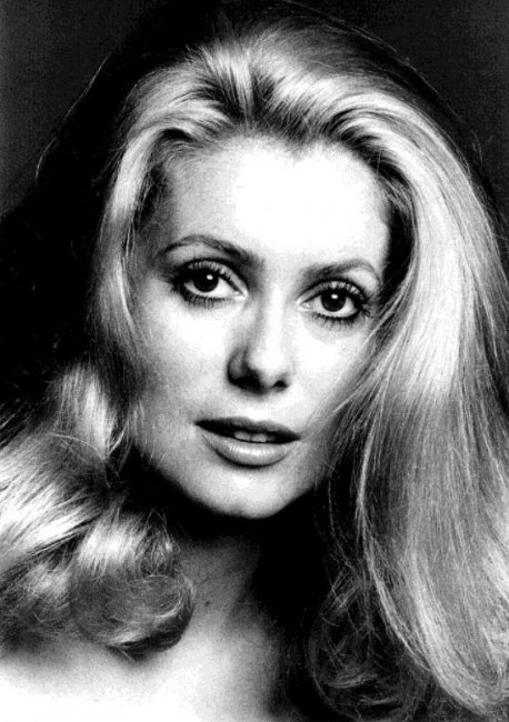 Катрин Денёв, актриса - Трейлеры