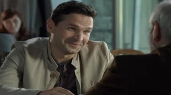 Обними меня (2014) - Трейлеры