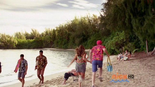 Очень странный рай / A Fairly Odd Summer (2014) - Трейлеры