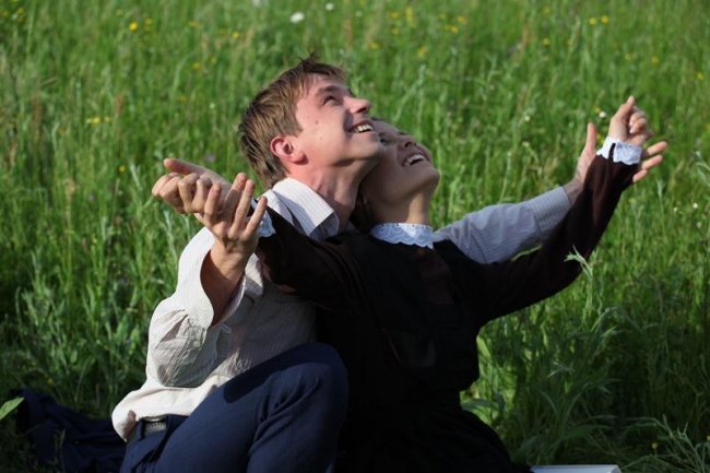 Обнимая небо - Трейлеры