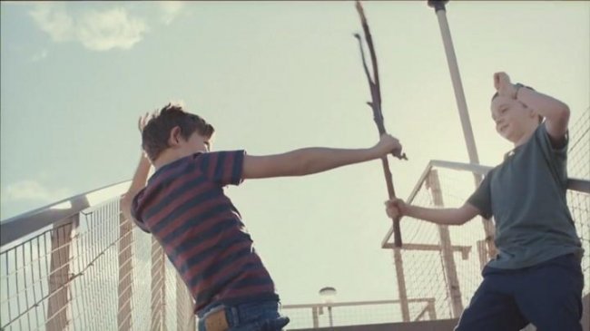 Соки Robinsons: "Приятели" (2013) - Трейлеры