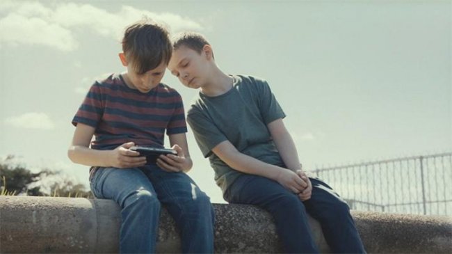 Соки Robinsons: "Приятели" (2013) - Трейлеры