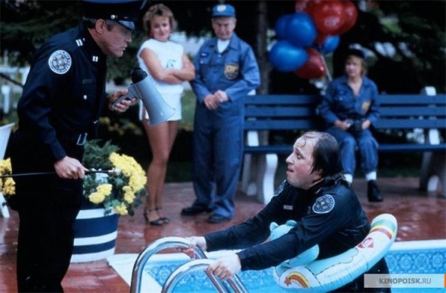 Полицейская академия 4: Граждане в дозоре - Трейлеры