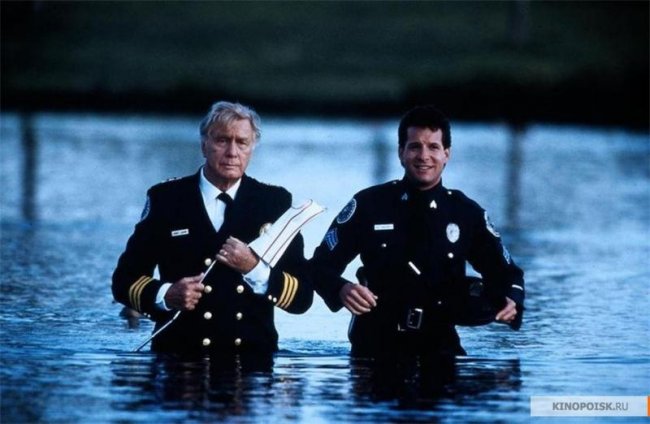 Полицейская академия 4: Граждане в дозоре - Трейлеры