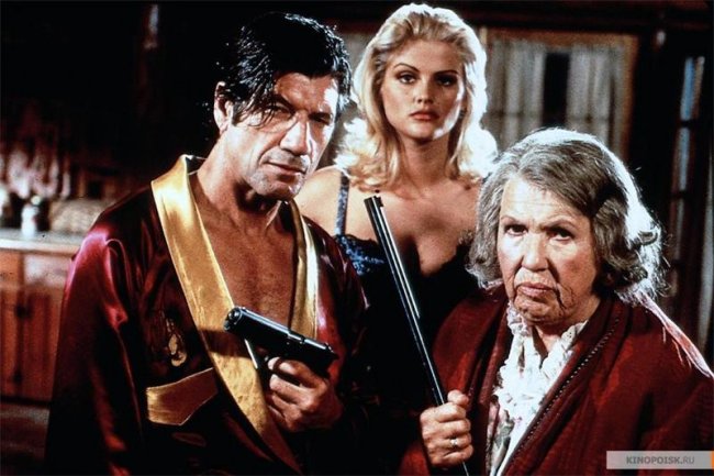 Голый пистолет 33 1/3: Последний выпад (1994) - Трейлеры