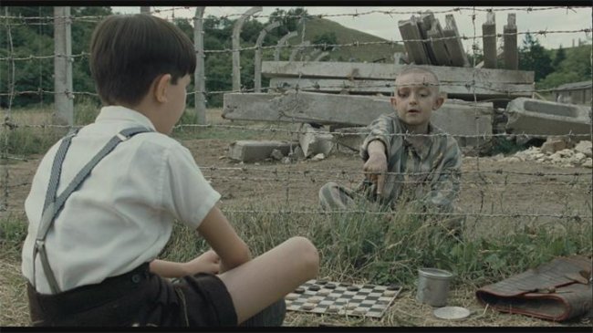 Мальчик в полосатой пижаме - Трейлеры