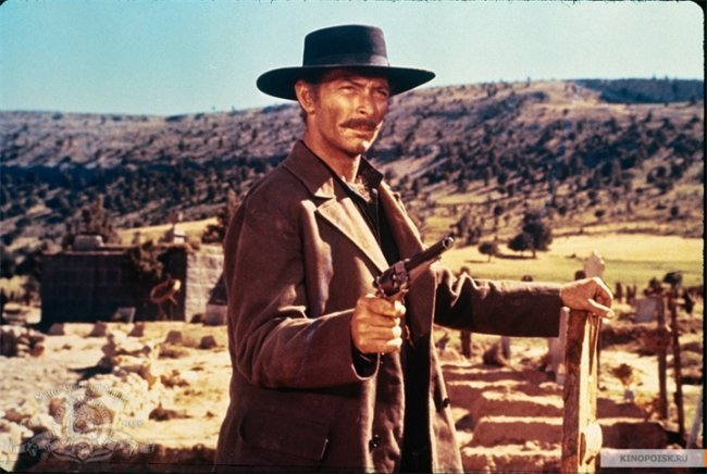 Хороший, плохой, злой (1966) - Трейлеры