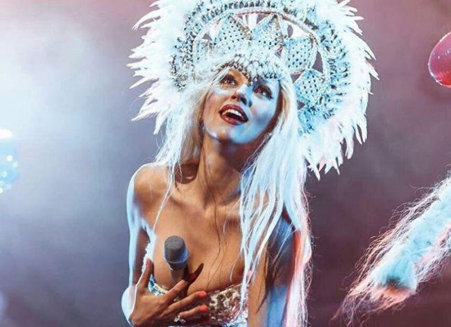 Оля Полякова снялась в мужском журнале - Актрисы