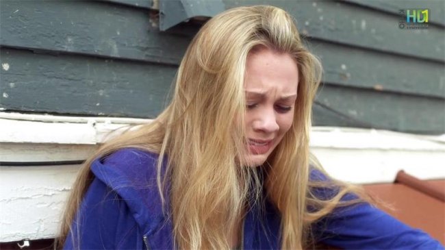 Грехопадение / Падение Грейс / Last Hours in Suburbia / A Fall From Grace (2012) - Трейлеры