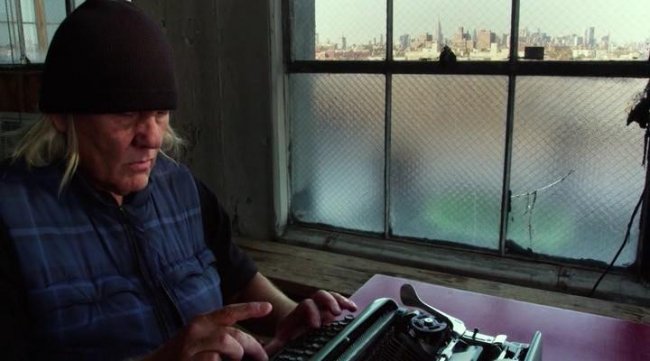 Смейся, убийца, смейся / Laugh Killer Laugh (2015) - Трейлеры