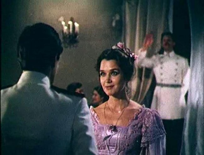 Фильм "Поцелуй" (1983) - Трейлеры