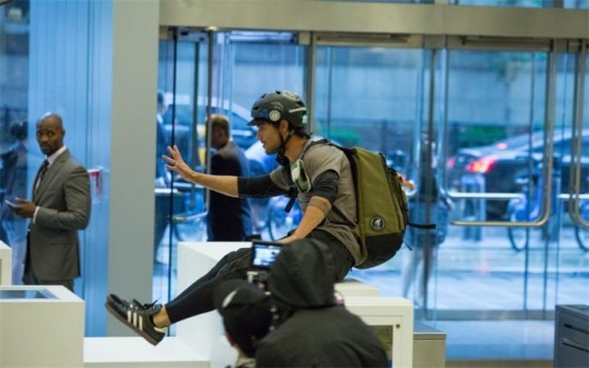 Трейсеры / Tracers (2015) - Трейлеры