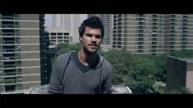 Трейсеры / Tracers (2015) - Трейлеры