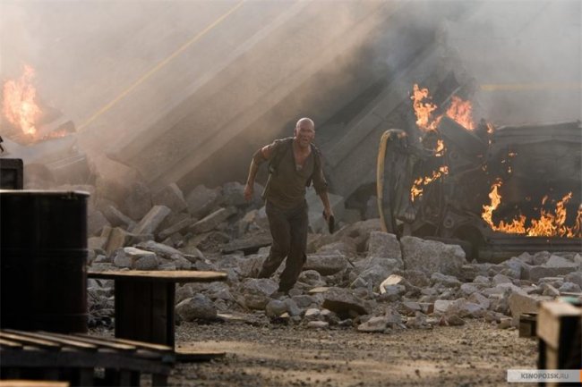 Крепкий орешек 4.0 (2007) - Трейлеры