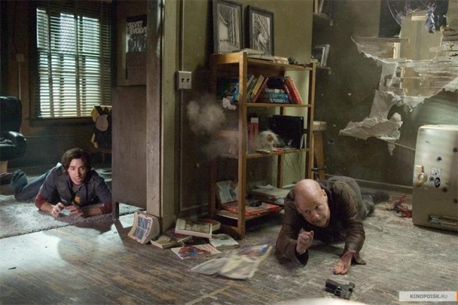 Крепкий орешек 4.0 (2007) - Трейлеры