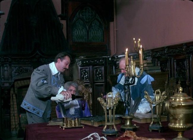 Тайна королевы Анны, или Мушкетёры тридцать лет спустя - Трейлеры