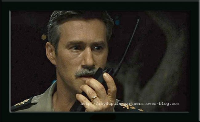 Фильм "Рукопожатие с Дьяволом / Shake Hands with the Devil" (2007) - Трейлеры