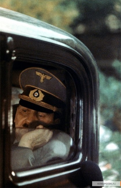 Первый в тетралогии «Молох» — «Телец» — «Солнце» — «Фауст» - Трейлеры