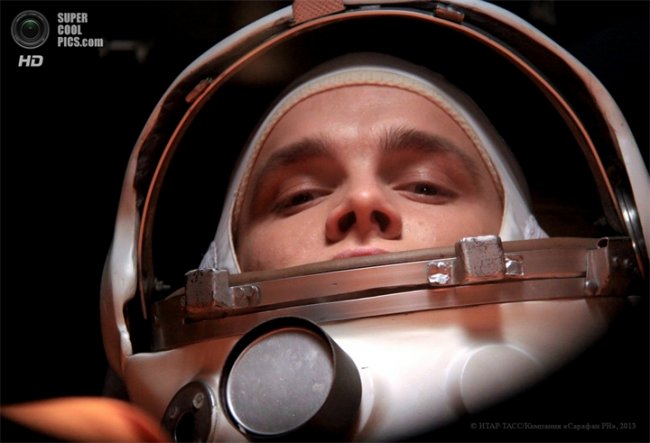 Гагарин. Первый в космосе (2013) - Трейлеры