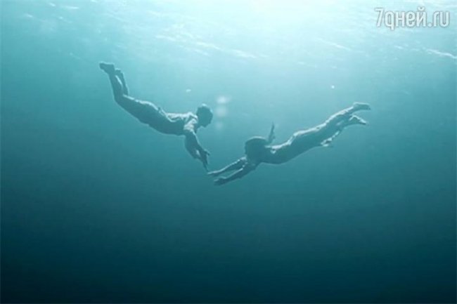 Токио "Сломанные цветы" (2013) - Трейлеры